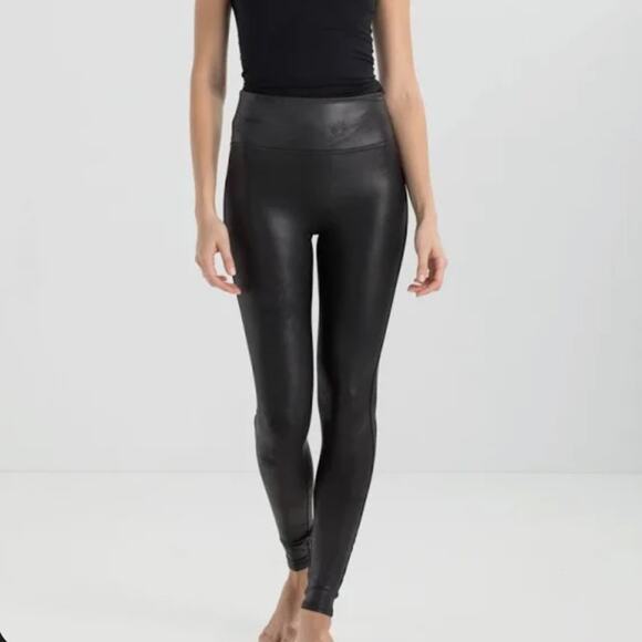 Spanx Coated Shimmer Leggings in Black Size S - Picture 9 of 9